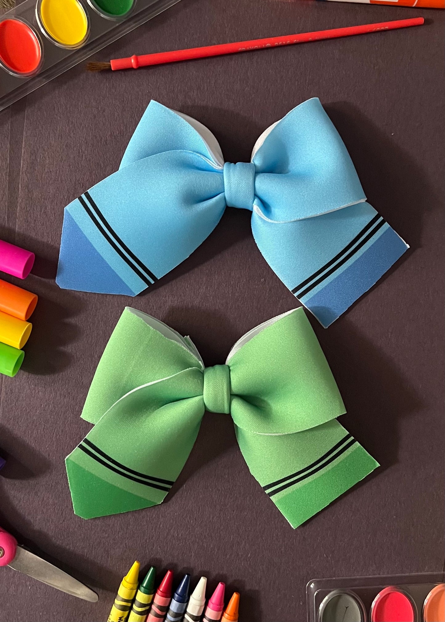 Crayon Classic Bows